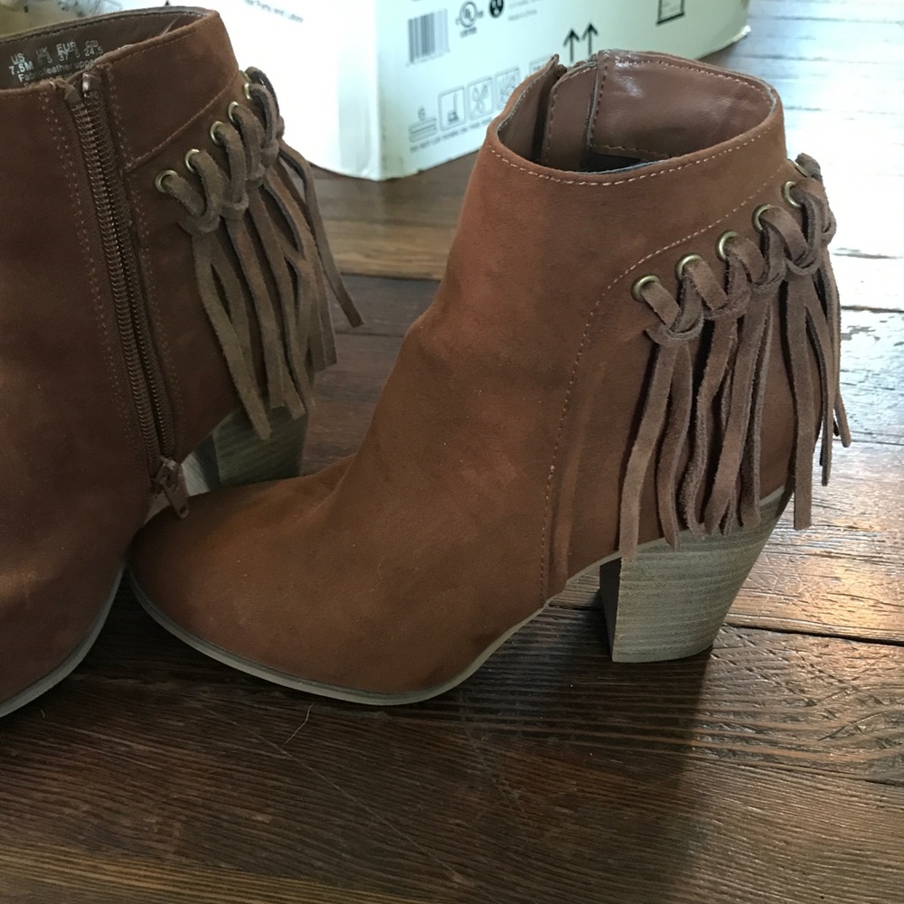 Chestnut booties - Picture 2 of 3